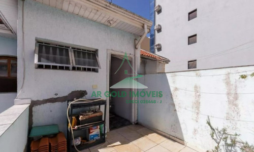 Amplo imóvel à venda em Santa Cecília! 2 quartos, ótima localização e fácil acesso. Confira!