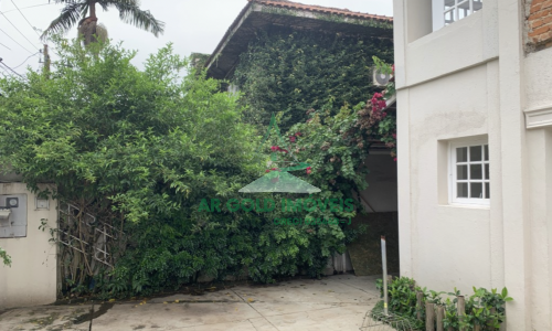 Oportunidade Única! Casa Ampla no Jardim Paulistano!