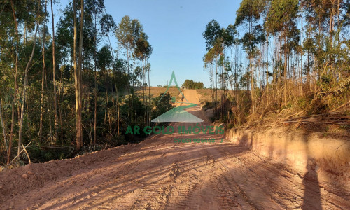 Terreno Exclusivo em Condomínio Fechado – Ibiúna | 1.000 m² Pronto para Construir!