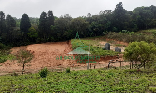 Terreno Exclusivo em Condomínio Fechado – Ibiúna | 1.000 m² Pronto para Construir!