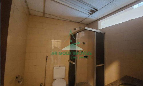 Oportunidade Única – Sobrado Espaçoso em Pinheiros, Rua Antônio Bicudo!