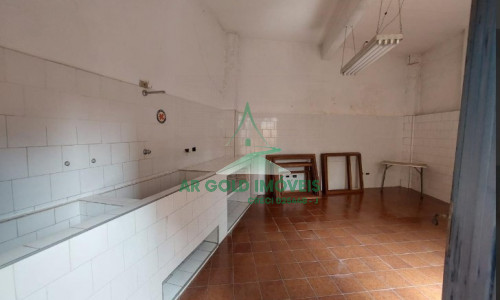 Oportunidade Única – Sobrado Espaçoso em Pinheiros, Rua Antônio Bicudo!