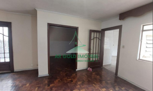 Oportunidade Única – Sobrado Espaçoso em Pinheiros, Rua Antônio Bicudo!