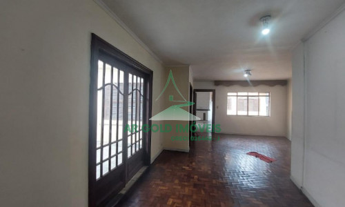 Oportunidade Única – Sobrado Espaçoso em Pinheiros, Rua Antônio Bicudo!