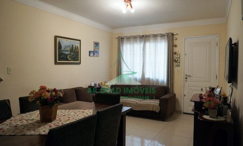 EXCLUSIVIDADE E CONFORTO: CASA COM 2 SUÍTES NA VILA POLOPOLI!