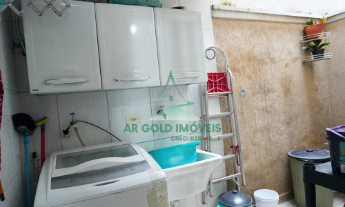 EXCLUSIVIDADE E CONFORTO: CASA COM 2 SUÍTES NA VILA POLOPOLI!