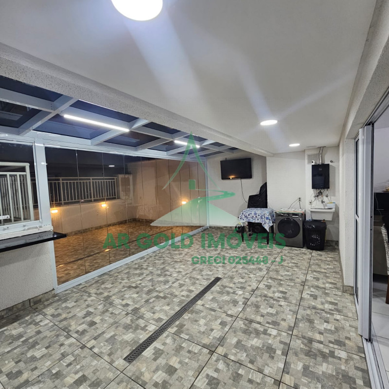 COBERTURA TÉRREA A 400m DO METRÔ VILA MATILDE!